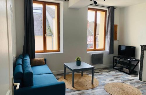 La Roche-Guyon Apartment | Discover Family-Friendly Comfort at L’Apparté Hotel