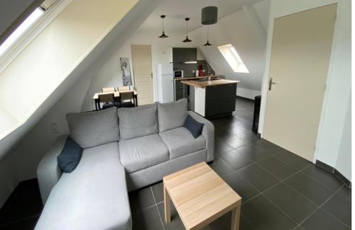 Saint-Folquin Apartment | Guest Rated 9.8: L’apparté, Family-Friendly Retreat