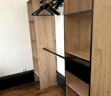 Poincare - Foch - Anatole France - Croix de Bourgogne Apartment | Convenient Stay at L'appart à la Gare with Great Amenities