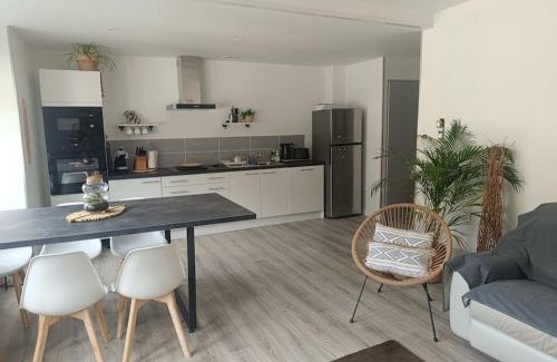 Rethel Apartment | Ideal Family Stay at L'appart' Centre Ville - 10/10 Rated