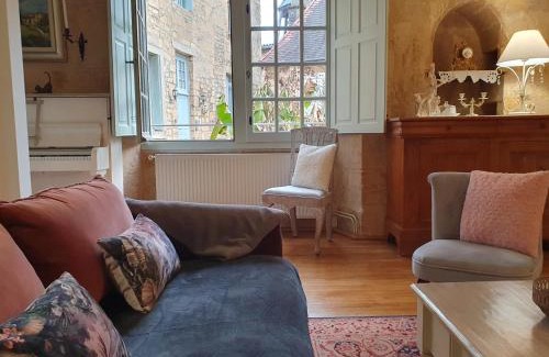 Sarlat-la-Caneda Historic Center Apartment | Top-Rated L'appart d'à coté: Family-Friendly Getaway