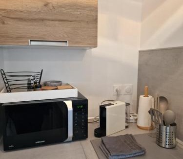 Jarnioux Apartment | Family-Friendly Stay at l'Appart des Pierres Dorées
