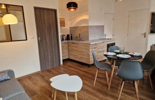 Jarnioux Apartment | Family-Friendly Stay at l'Appart des Pierres Dorées