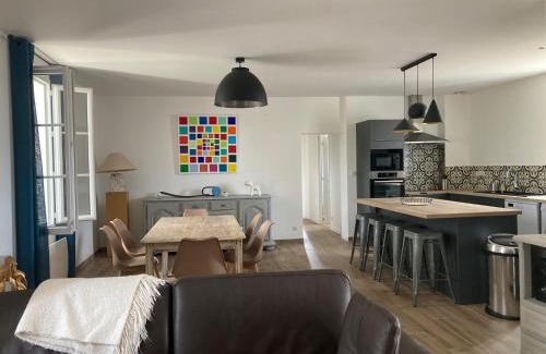 Saint-Genes-de-Castillon Apartment | Cozy Stay at L'Appartement du Comptoir with Family-Friendly Amenities