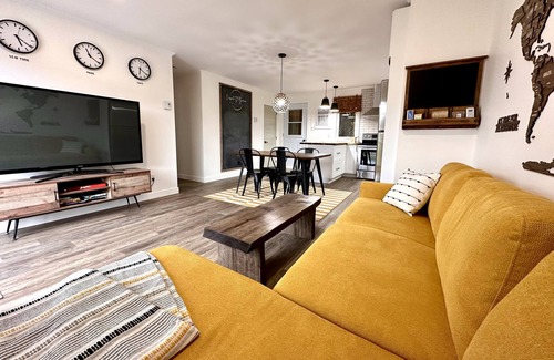 Chicoutimi Apartment | Experience L'appart St-bernard with Pool, Spa & Ocean View