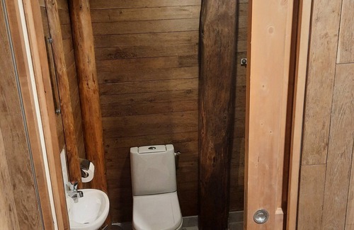 Chonville Apartment | Relaxing Retreat at L'appartement en Bois with Spa & Hot Tub