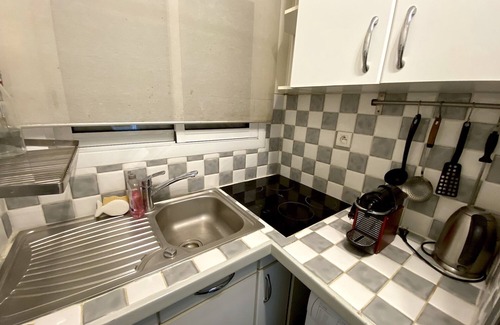 Quartier du Petit-Montrouge Apartment | Discover L'appartement D'alésia: Family-Friendly Getaway
