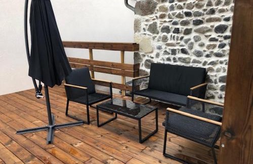 Perrier Apartment | Discover L Appartement de Canou - Family-Friendly Retreat