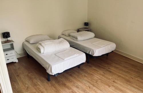 Chinon Apartment | Pet-Friendly Retreat at l'appartement de Chinon - 8.6/10!