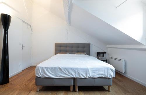 Saint-Merri Apartment | Family-Friendly Retreat at L'appartement du Cirque - 4 Stars