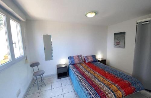 Laroque-des-Alberes Apartment | Relax at L'appartement des Albères: Pet-Friendly Retreat