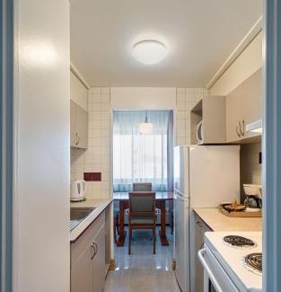 Milton Park Hotel | Discover L'Appartement Hôtel: Oceanfront Oasis Awaits You