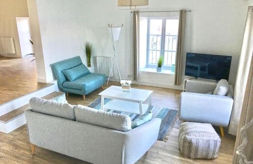 Le Croisic Apartment | Scenic Oceanfront Apartment with Stunning Port Views