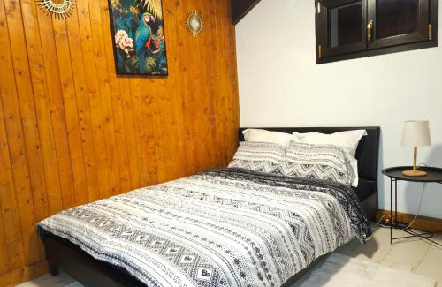 Monthey Ski Chalet | Oceanfront L'appel Chalet with Pet-Friendly Amenities