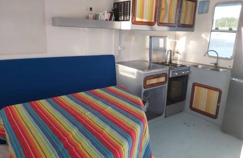 Tartane Boat Rental | Experience L'aquahome: Exceptional Water Accommodation