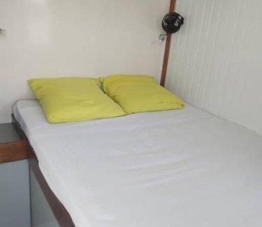 Tartane Boat Rental | Experience L'aquahome: Exceptional Water Accommodation