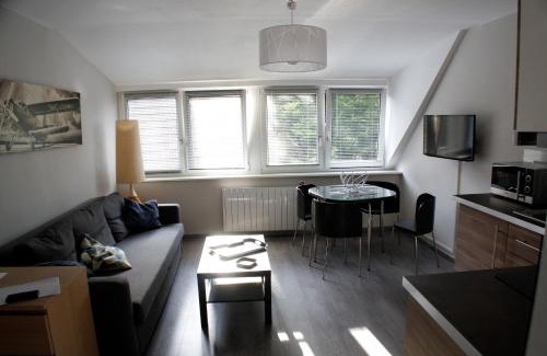 Herrlisheim Apartment | Oceanfront L'Arbogast: Family-Friendly Retreat with Views