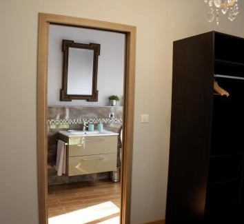 Herrlisheim Apartment | Oceanfront L'Arbogast: Family-Friendly Retreat with Views