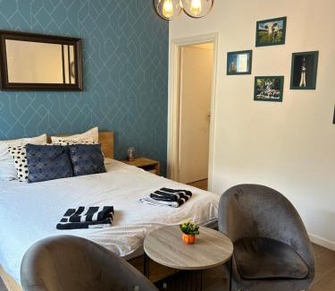 Arbois Apartment | Family-Friendly Escape at L'Arbois 1876-La Verrière