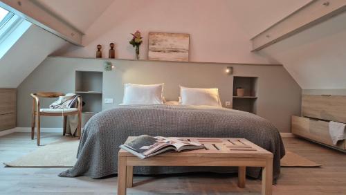 Autun Apartment | Discover L'Arbre Voyageur: Guest Rated 9.5 with Pool & Dining