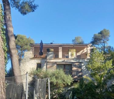 Saint-Etienne-du-Gres Villa | Discover L'Arinelle en Provence with a Pool & Child-Friendly Fun
