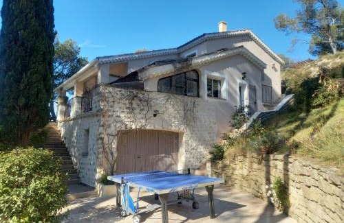Saint-Etienne-du-Gres Villa | Discover L'Arinelle en Provence with a Pool & Child-Friendly Fun