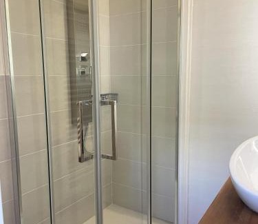 Citta Nuova-Barriera Nuova-San Vito-Citta Vecchia House | Discover L'Arsenàl: 4-Star Haven for Families & Pets