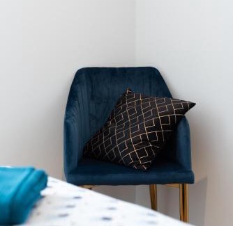 Rodez Apartment | Stylish L'art déco T3 with Terrace - Rated 9.5/10!