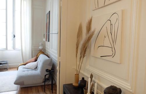 Bourgogne Apartment | Discover L'artiste: Family-Friendly Getaway with Top Reviews