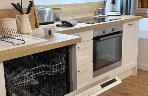 Douai Apartment | Secure Parking & High-Speed Wifi at L'Artoisienne Hotel
