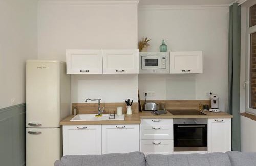 Douai Apartment | Secure Parking & High-Speed Wifi at L'Artoisienne Hotel