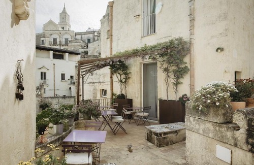 Sasso Caveoso Bed & Breakfast | Pet-Friendly L'Arturo B&B with Outstanding 9.6/10 Reviews
