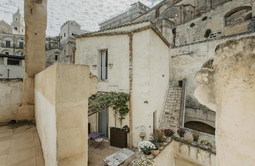 Sasso Caveoso Bed & Breakfast | Pet-Friendly L'Arturo B&B with Outstanding 9.6/10 Reviews
