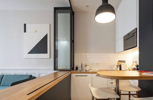 Les Cordeliers Apartment | Explore Comfort at L'atelier: Central Apartment for 5