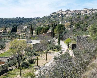 Gordes House | Oceanfront Oasis: l'Atelier des Milles Roches Awaits You