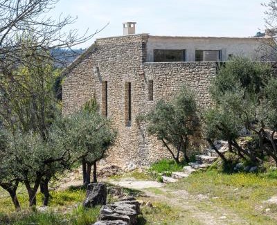 Gordes House | Oceanfront Oasis: l'Atelier des Milles Roches Awaits You