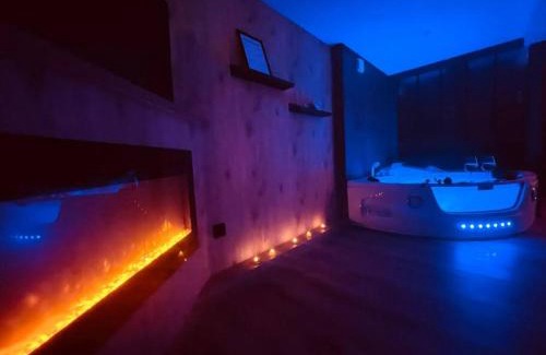 Gare-Jouvenet Apartment | Relax at L'Atelier des Rêves - Hot Tub Retreat in Rouen