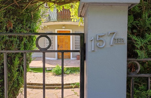 Beauvais House | Discover L'atelier des rêves: Family-Friendly Getaway