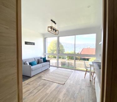Veyrier-du-Lac Apartment | Experience Oceanfront Bliss at L'Atelier des Rêves