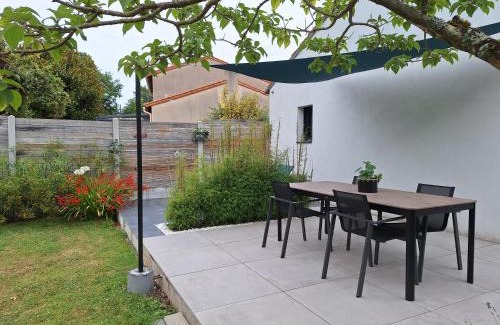 Thouare-sur-Loire House | Oceanfront Retreat at L'atelier du Guette-Loup - Rated 9.8