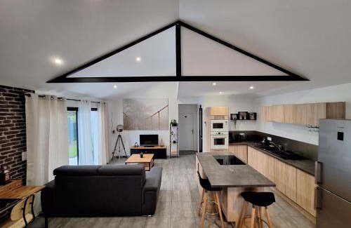 Thouare-sur-Loire House | Oceanfront Retreat at L'atelier du Guette-Loup - Rated 9.8