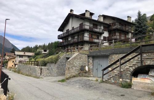 Cogne Apartment | Discover L'Atelier du Temps - Moline Paradiso Escape