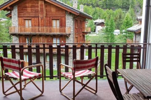 Cogne Apartment | Charming L'Atelier du Temps - Treinadan Appartement Awaits
