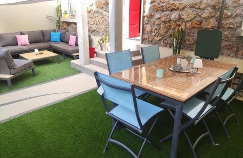 Epernay House | Experience L'Atelier Gîte & Spa: Rated 9.6 with Hot Tub