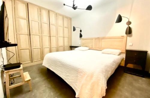 Quartier du Gros-Caillou Apartment | Inviting Workshop Souplex Near the Eiffel Tower for Families