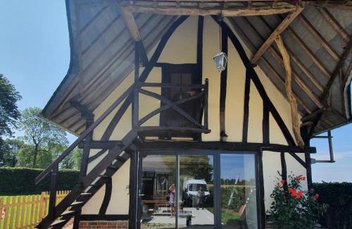 Flamets-Fretils House | Discover Family-Friendly Comfort at L'atelier Normand