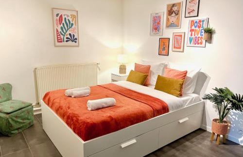 Louis Bertrand-Mirabeau-Semard Apartment | Explore L’atelier parisien – Family-Friendly Near Metro 7