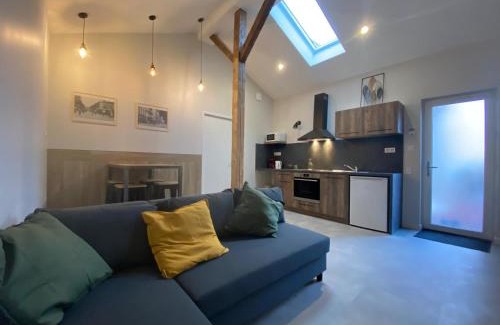 Riorges Apartment | Pet-Friendly Escape at l'Atelier with Spa and Hot Tub