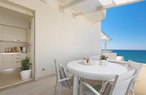 Campomarino di Maruggio Villa | Oceanfront Bliss at L'Attico di Alessia - Rated 10/10