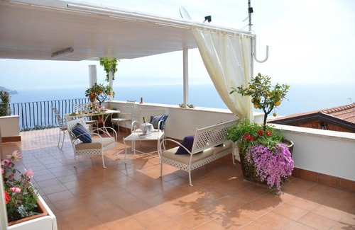 Taormina Bed & Breakfast | Highly Rated Apartment L'Attico for Your Perfect Stay